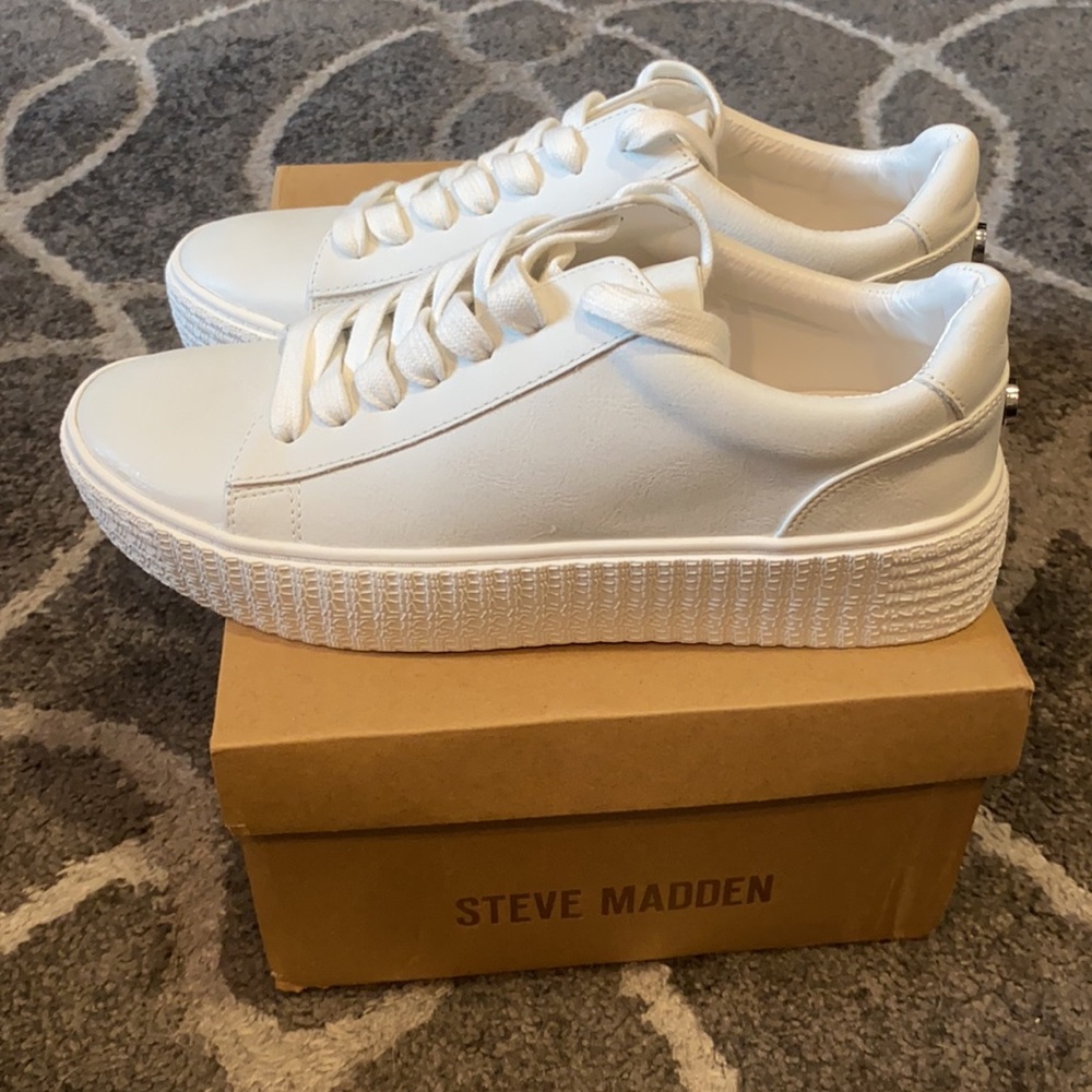 Steve Madden Sneakers